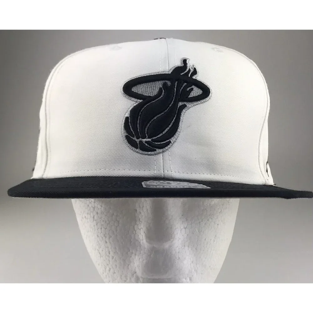 Miami Heat '47 Brand‎ Sure Shot Two Tone Captain SnapBack Hat Black White